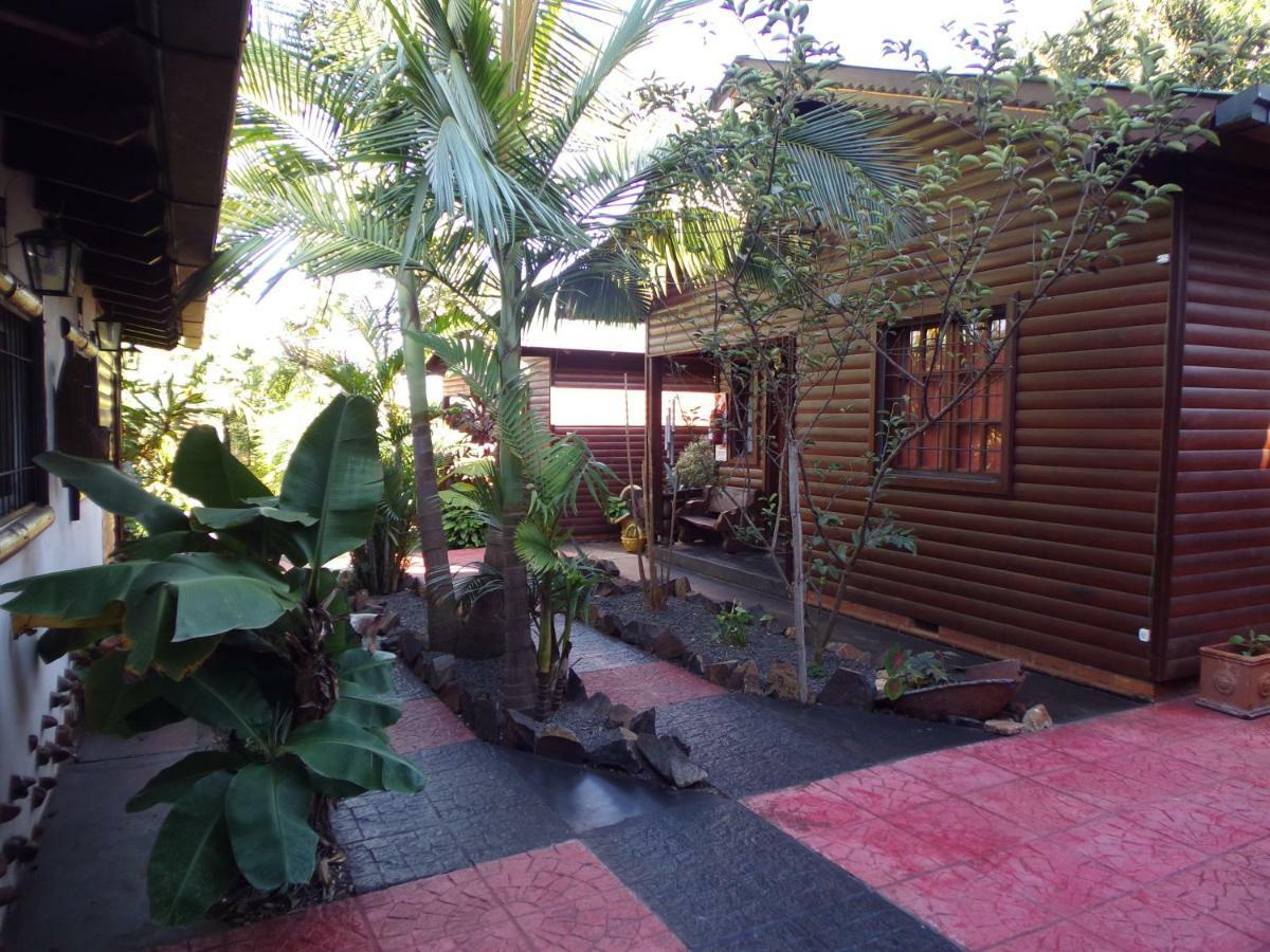 Si Mi Capitan - Cabanas & Habitaciones Puerto Iguazu Exterior photo