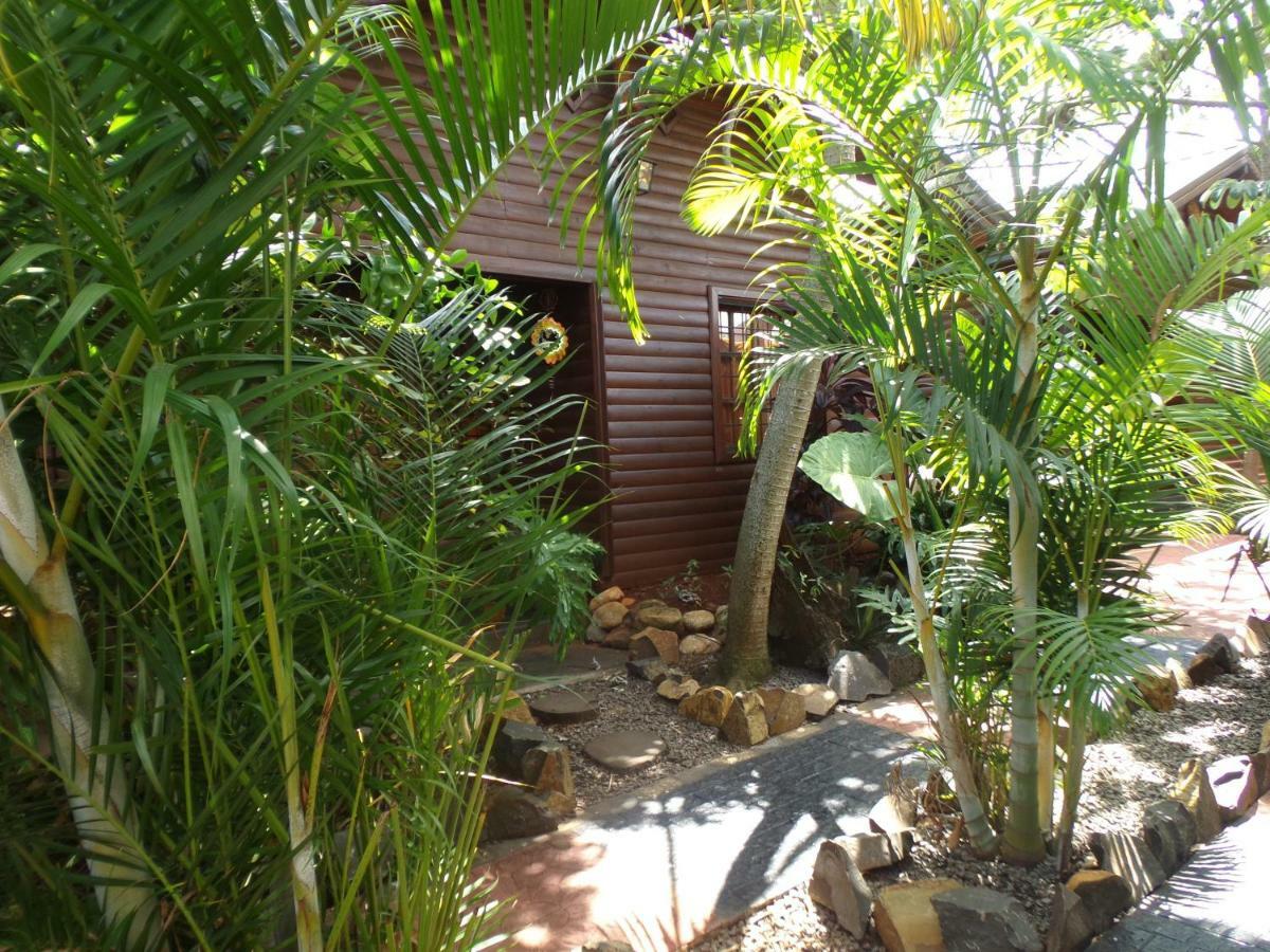 Si Mi Capitan - Cabanas & Habitaciones Puerto Iguazu Exterior photo
